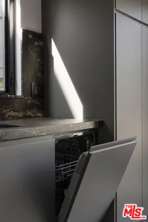 $5,750 | 2287 Baxter Street, Los Angeles, CA 90039