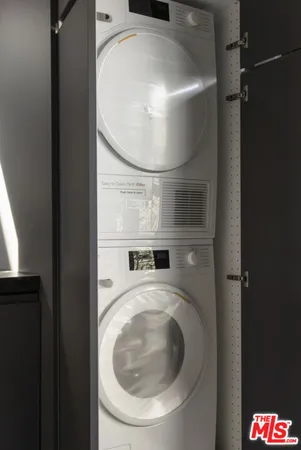 $5,750 | 2287 Baxter Street, Los Angeles, CA 90039