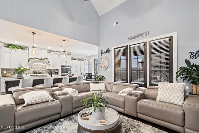 $545,000 | 4777 Bolivar Trail North, Olive Branch, MS 38654