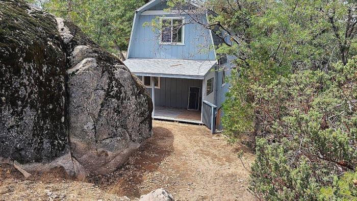 2251 Eagle Lane Running Springs, CA 92382 - Photo 14 of 17