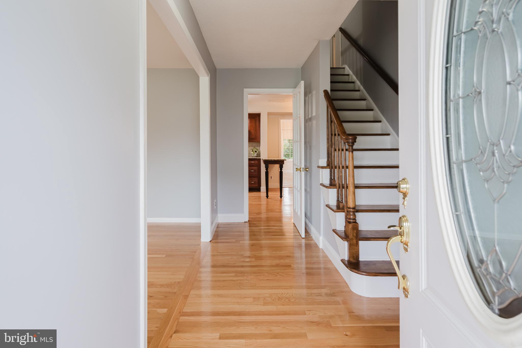 305 Stamford Drive Newark, DE 19711 - Photo 2 of 51 Front entry