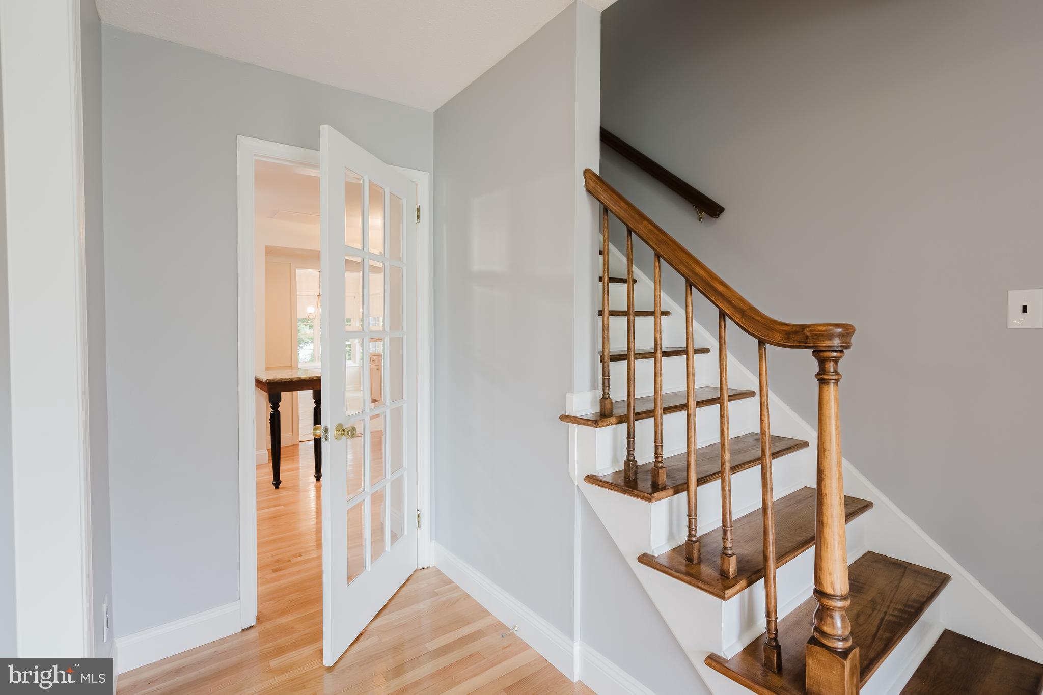 305 Stamford Drive Newark, DE 19711 - Photo 3 of 51 Stained wood steps