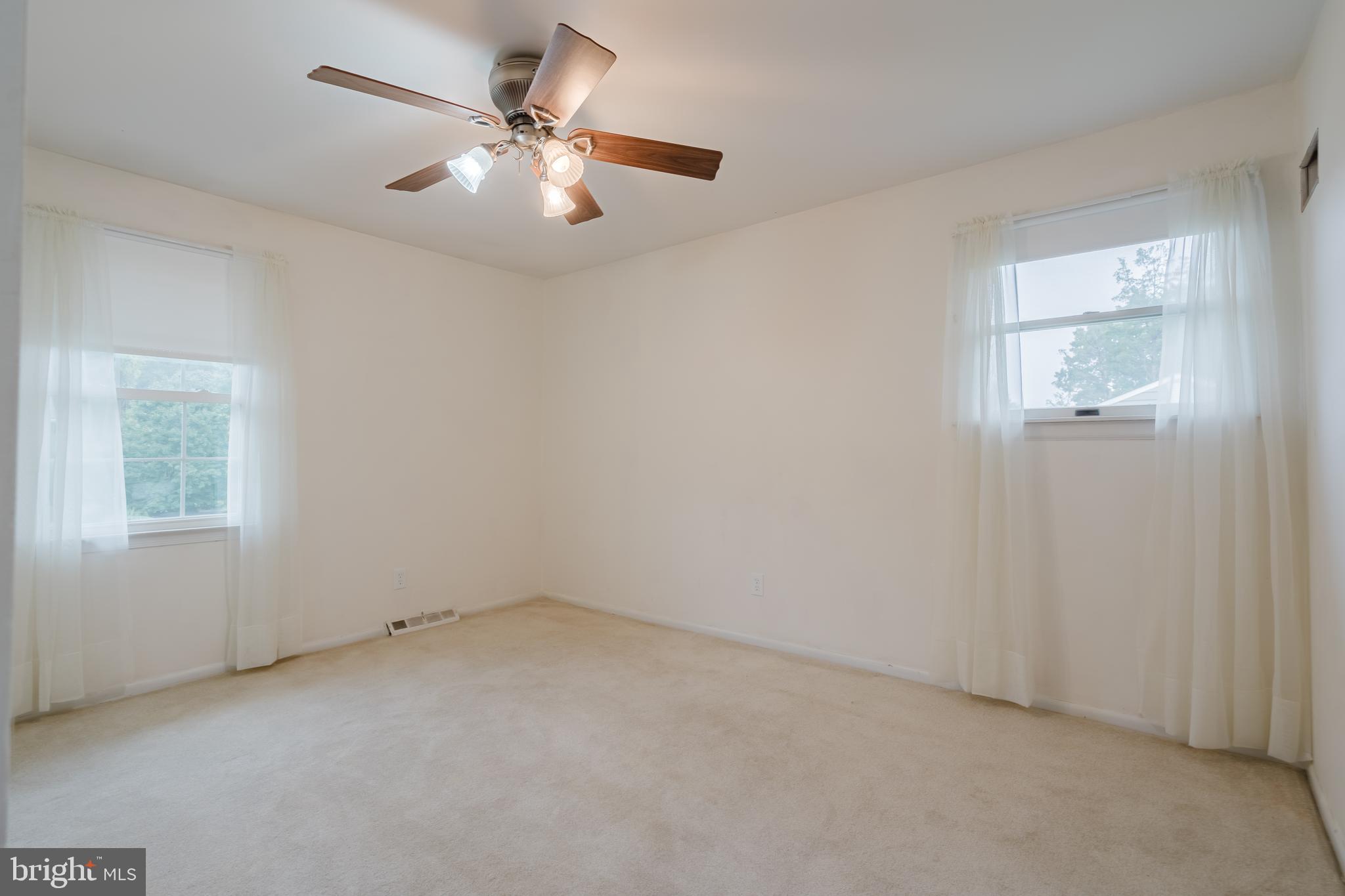 305 Stamford Drive Newark, DE 19711 - Photo 32 of 51 Bedroom 3