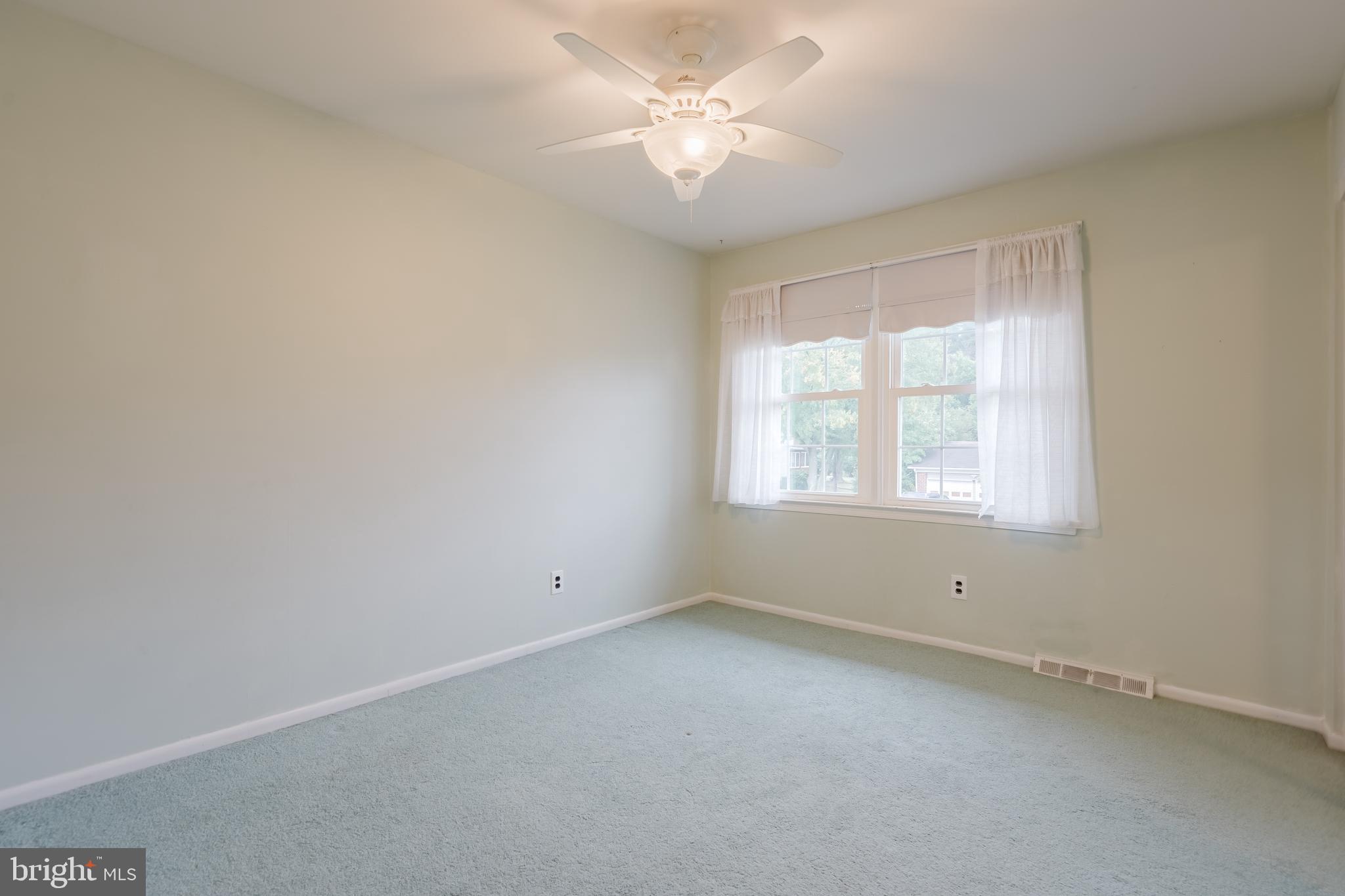 305 Stamford Drive Newark, DE 19711 - Photo 34 of 51 Bedroom 4
