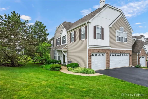 $285,000 | 327 Gazebo Lane, Lombard, IL 60148
