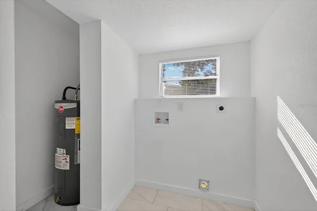 $359,900 | 804 Walnut Drive, Seffner, FL 33584