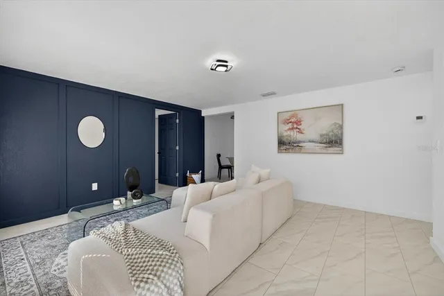 $359,900 | 804 Walnut Drive, Seffner, FL 33584