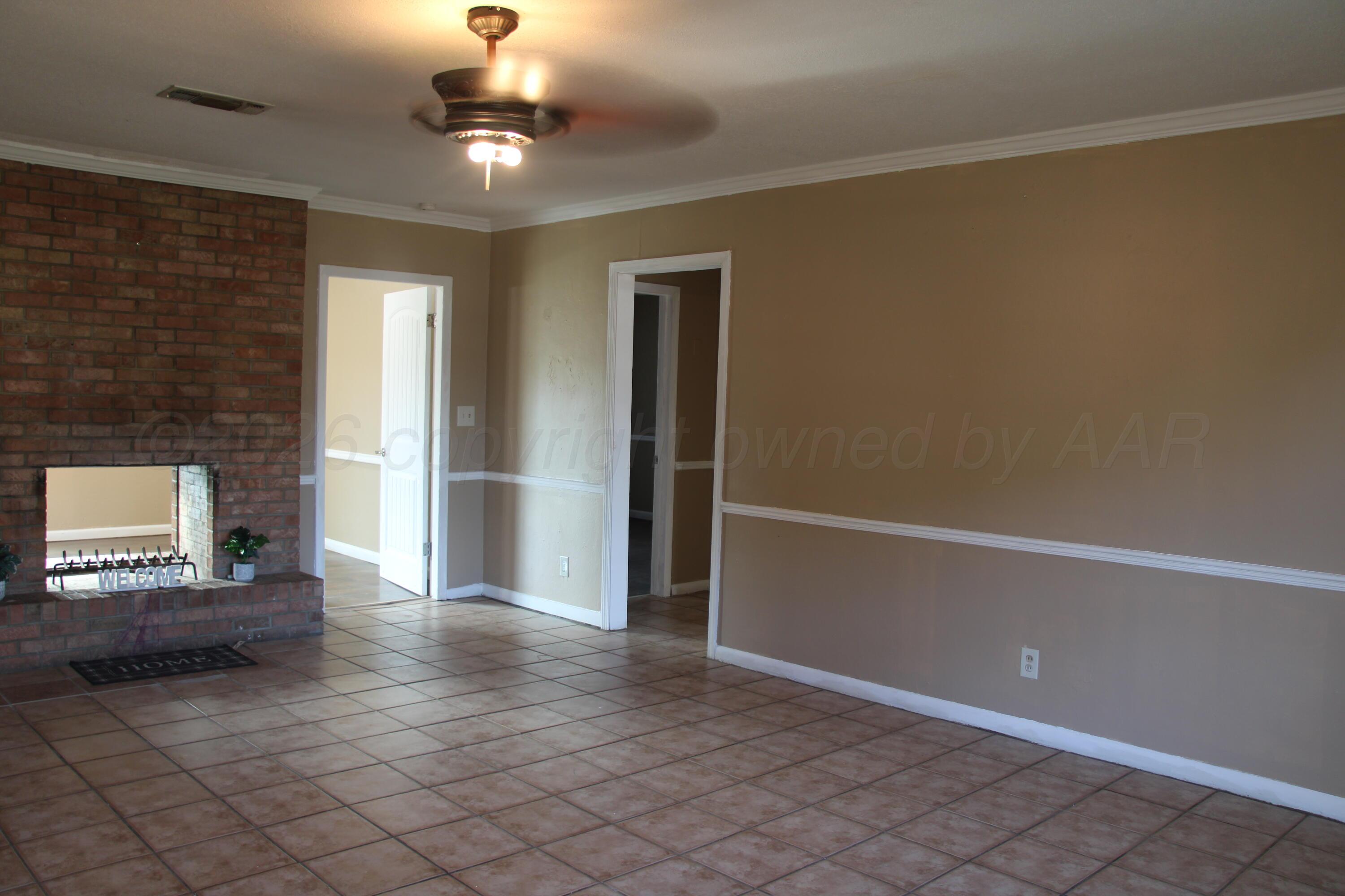 4203 South Bonham Street Amarillo, TX 79110 - Photo 3 of 11 IMG_3290