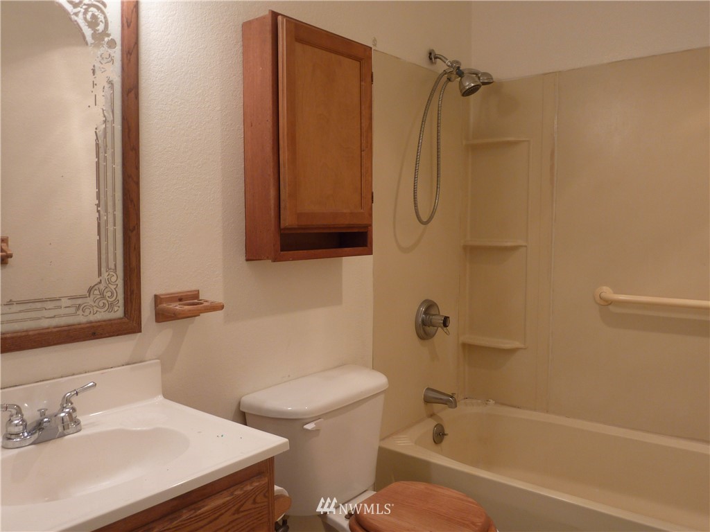 617 Southwest Trout Court Camas, WA 98607 - Photo 14 of 25 Gallery Image 14