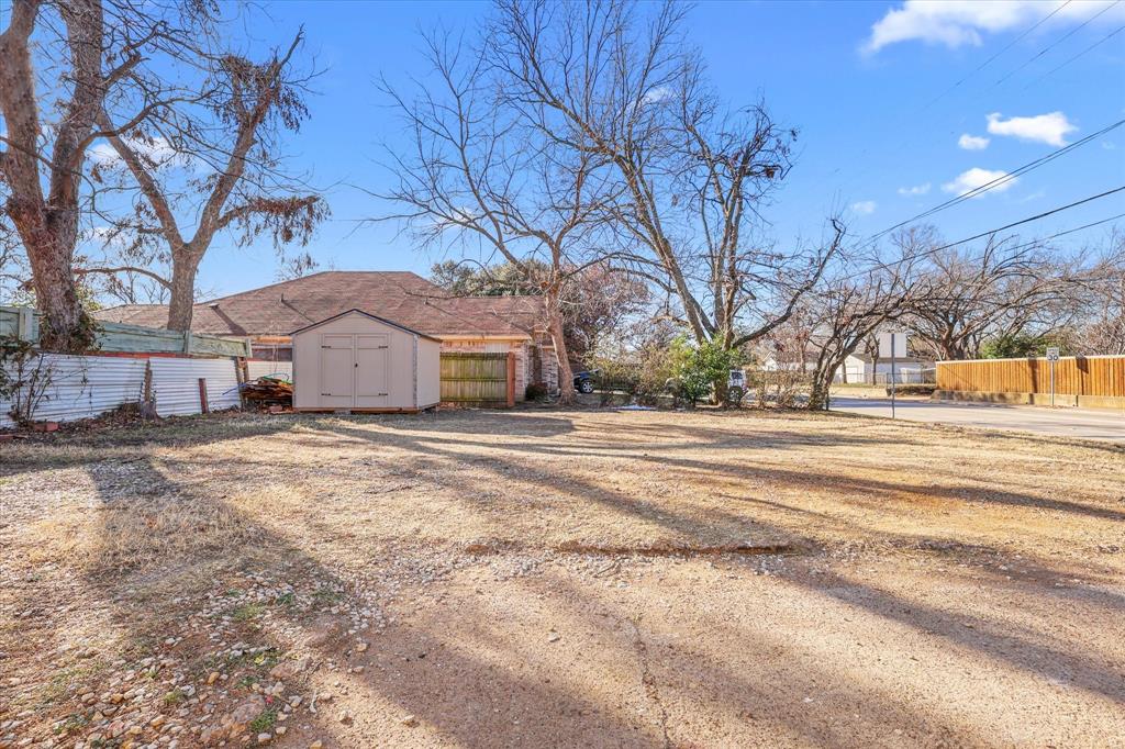 104 East 6th Street Irving, TX 75060 - Photo 15 of 16