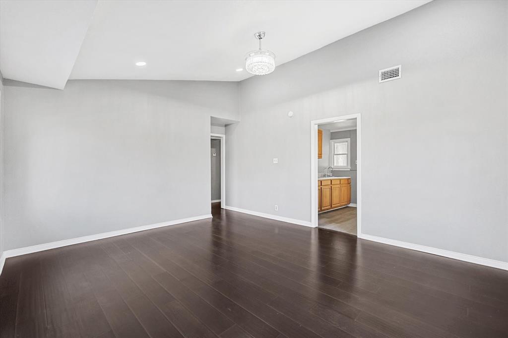 104 East 6th Street Irving, TX 75060 - Photo 4 of 16