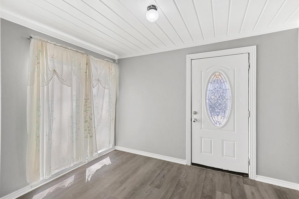 104 East 6th Street Irving, TX 75060 - Photo 7 of 16