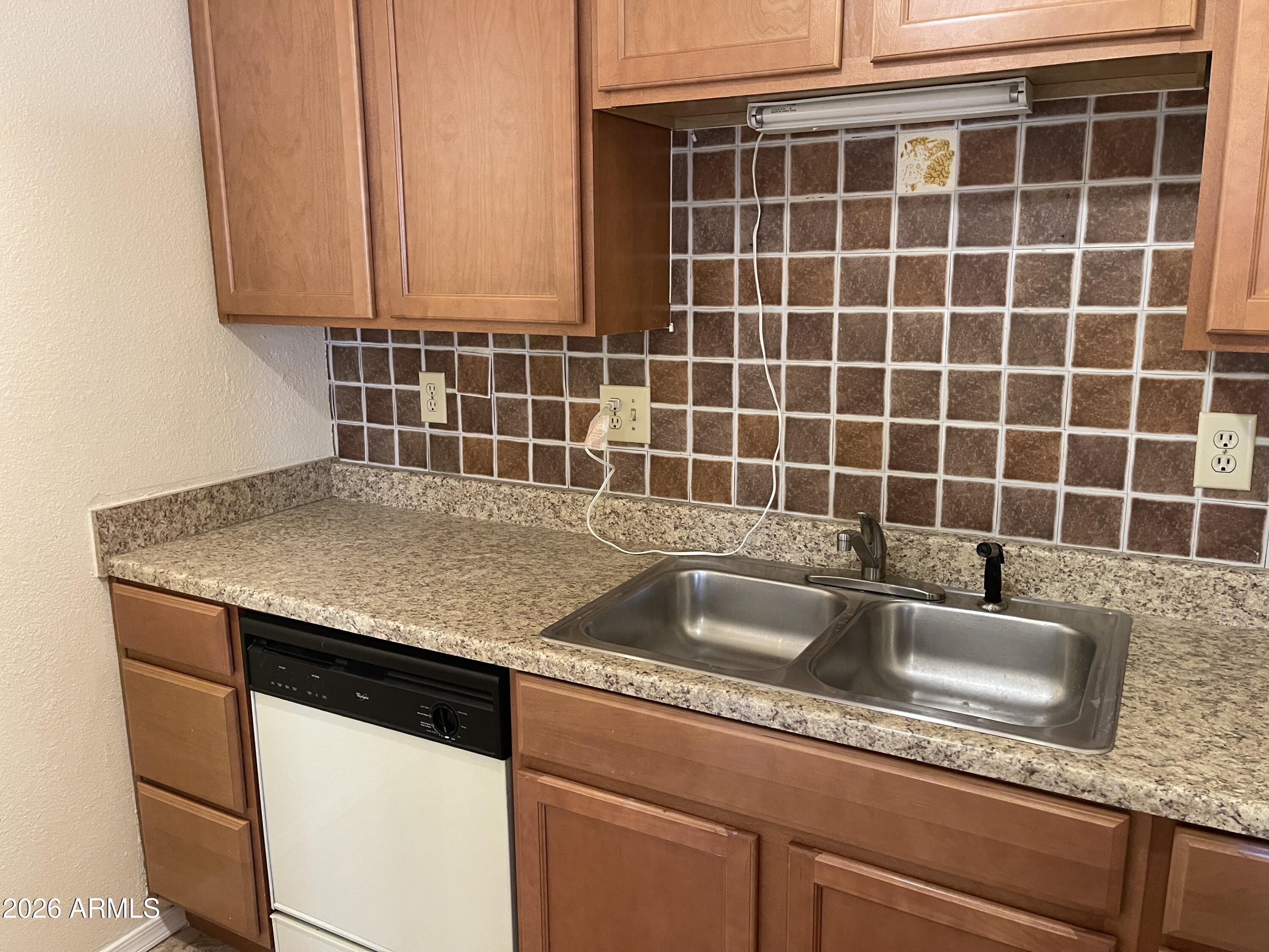 930 South Dobson Road, Unit 51 Mesa, AZ 85202 - Photo 4 of 17 4 kitchen sink