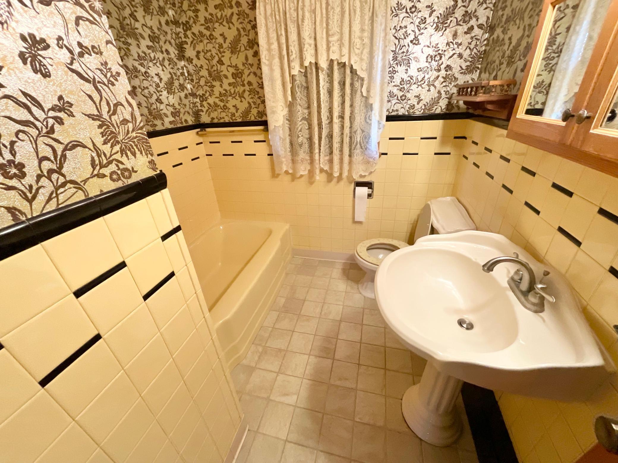 1503 16th Street Southwest Austin, MN 55912 - Photo 16 of 27