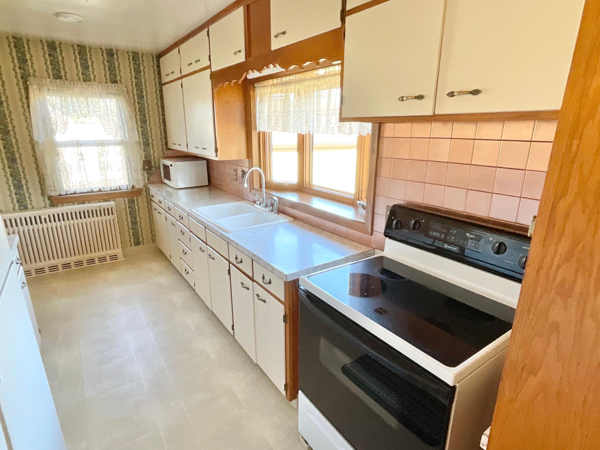 1503 16th Street Southwest Austin, MN 55912 - Photo 7 of 27