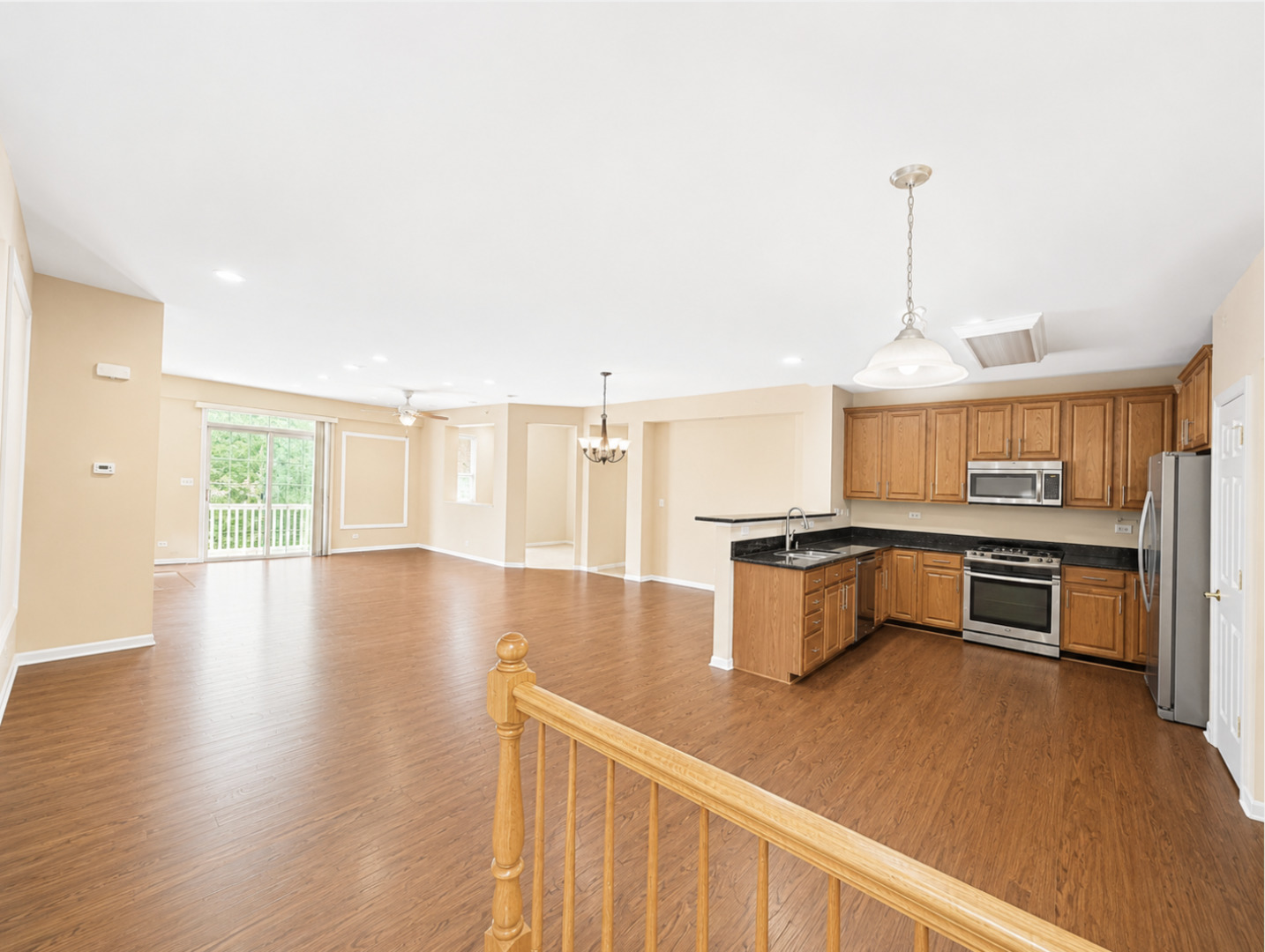 1361 Scarboro Road, Unit 404 Schaumburg, IL 60193 - Photo 2 of 16