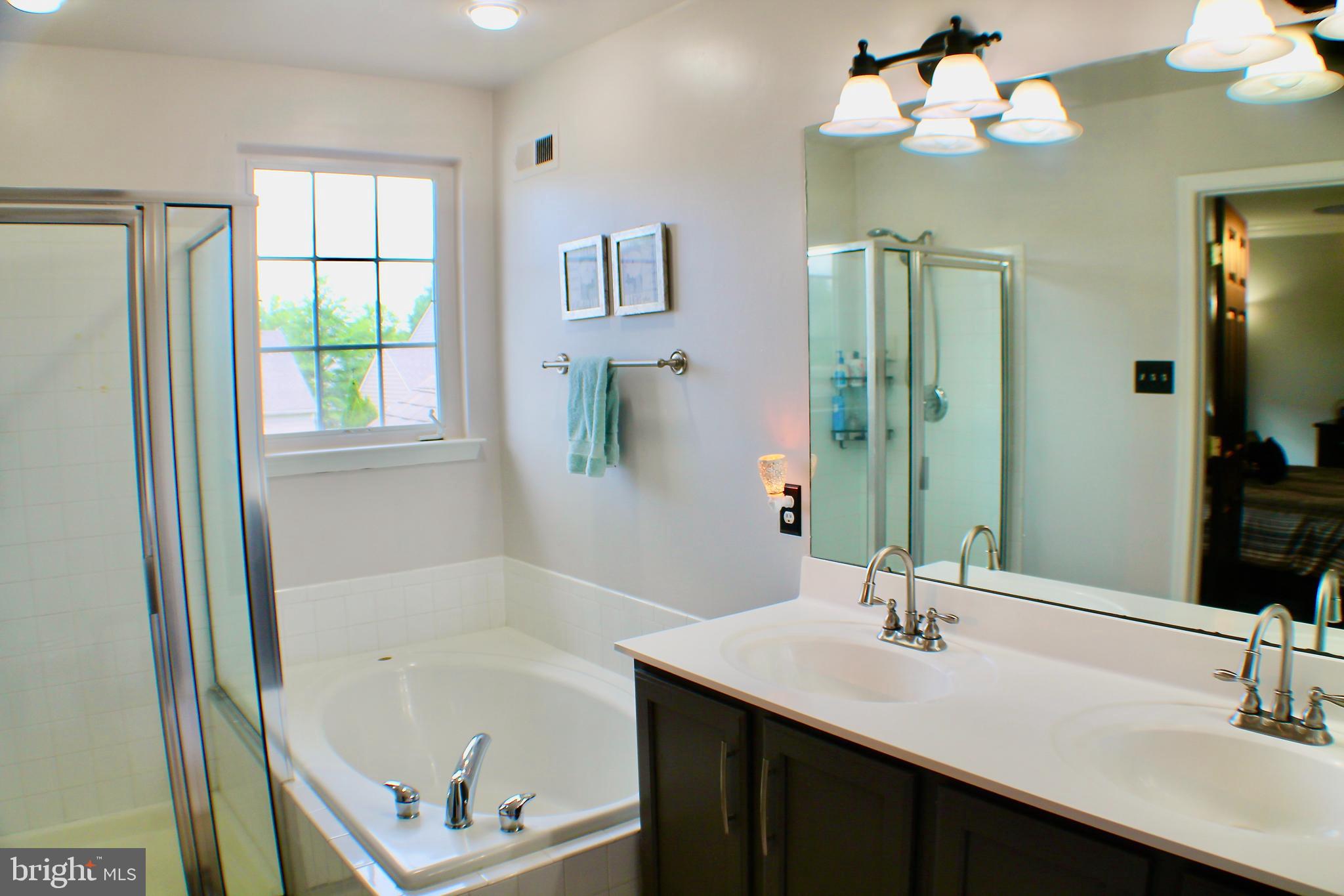216 Barnhill Road Perkasie, PA 18944 - Photo 26 of 48 Main Bathroom