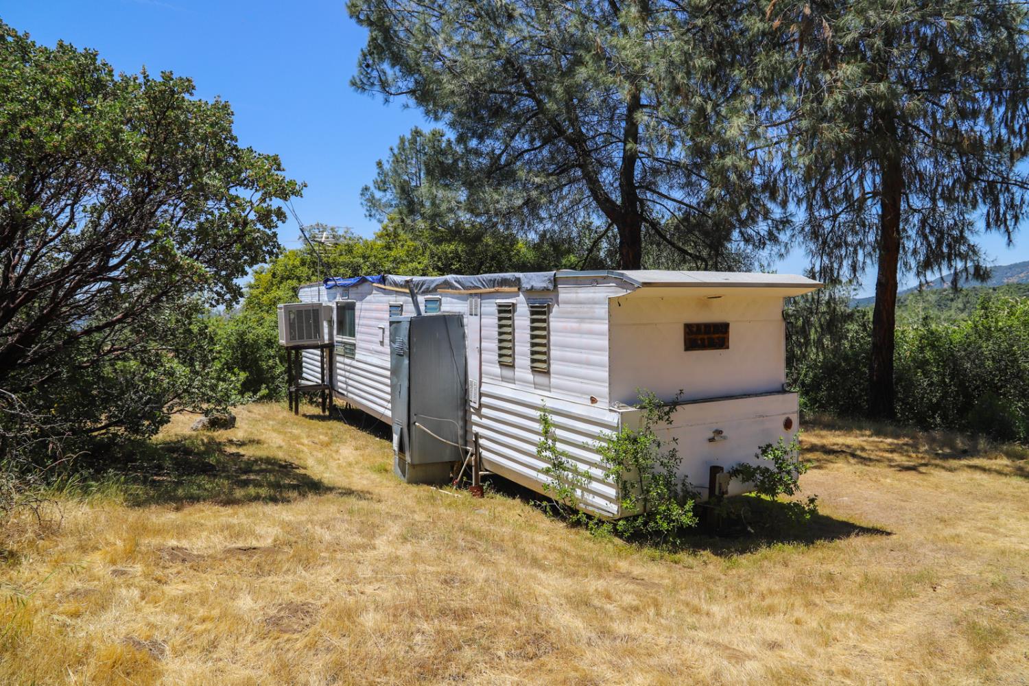 47112 Bissett Station Road Oakhurst, CA 93644 - Photo 28 of 31