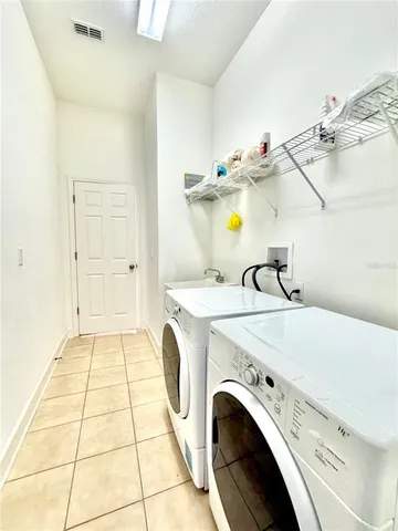 $453,000 | 5525 Thorngrove Way, Spring Hill, FL 34609