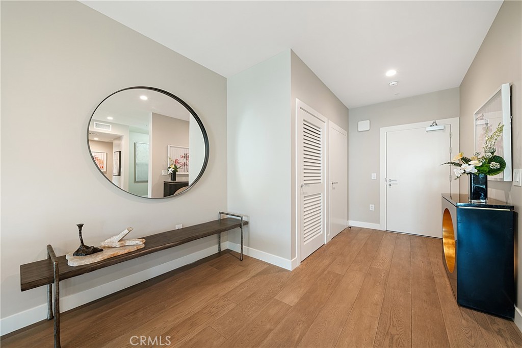 39 South Los Robles Avenue, Unit 6010 Pasadena, CA 91101 - Photo 4 of 38