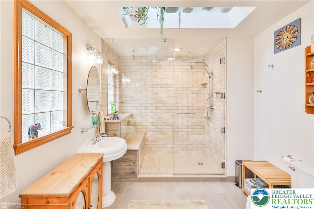 3745 Orefield Road Allentown, PA 18104 - Photo 45 of 76 Primary bath w/skylight