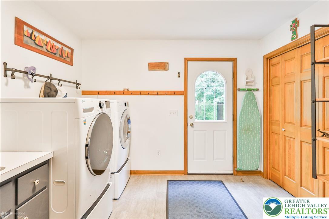 3745 Orefield Road Allentown, PA 18104 - Photo 48 of 76 Laundry/mud room