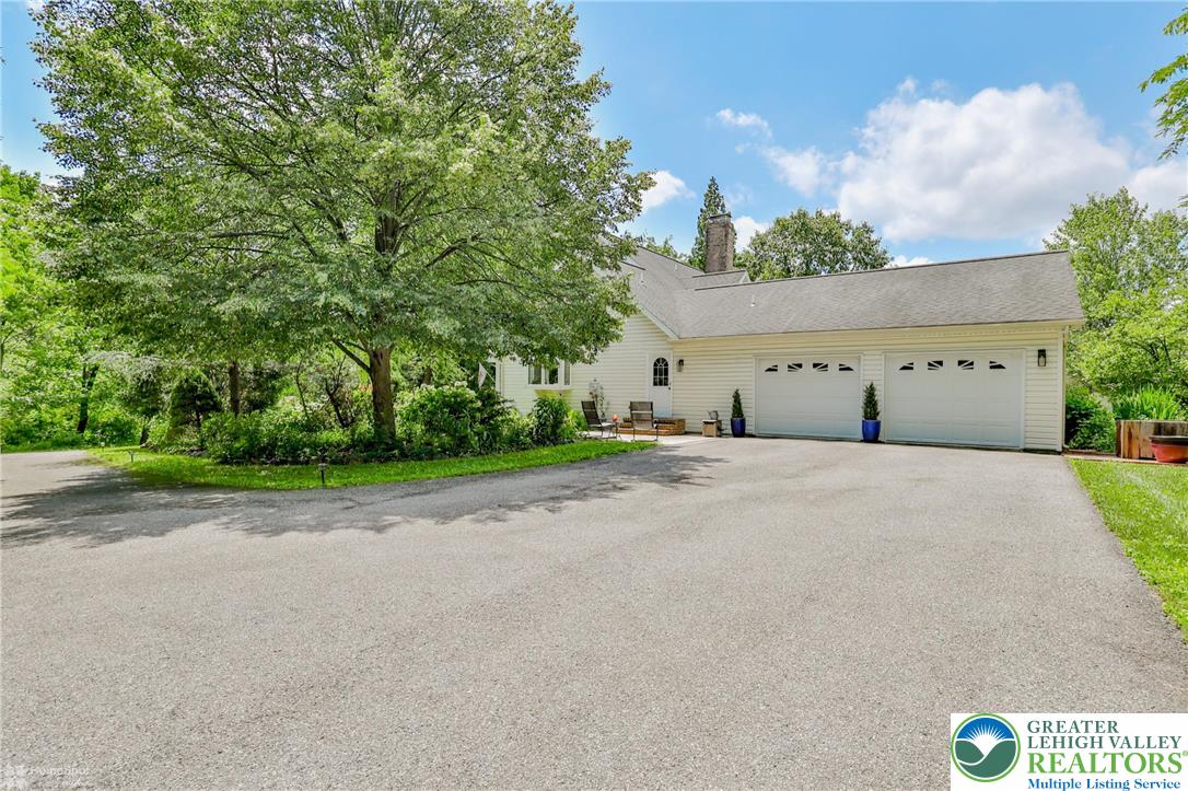 3745 Orefield Road Allentown, PA 18104 - Photo 8 of 76 Large driveway for parking