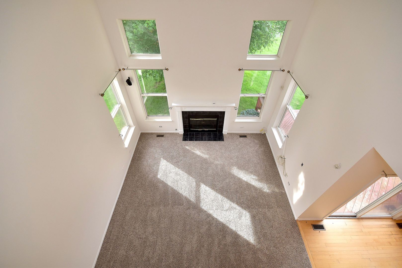 6050 Russell Drive Hoffman Estates, IL 60192 - Photo 13 of 33