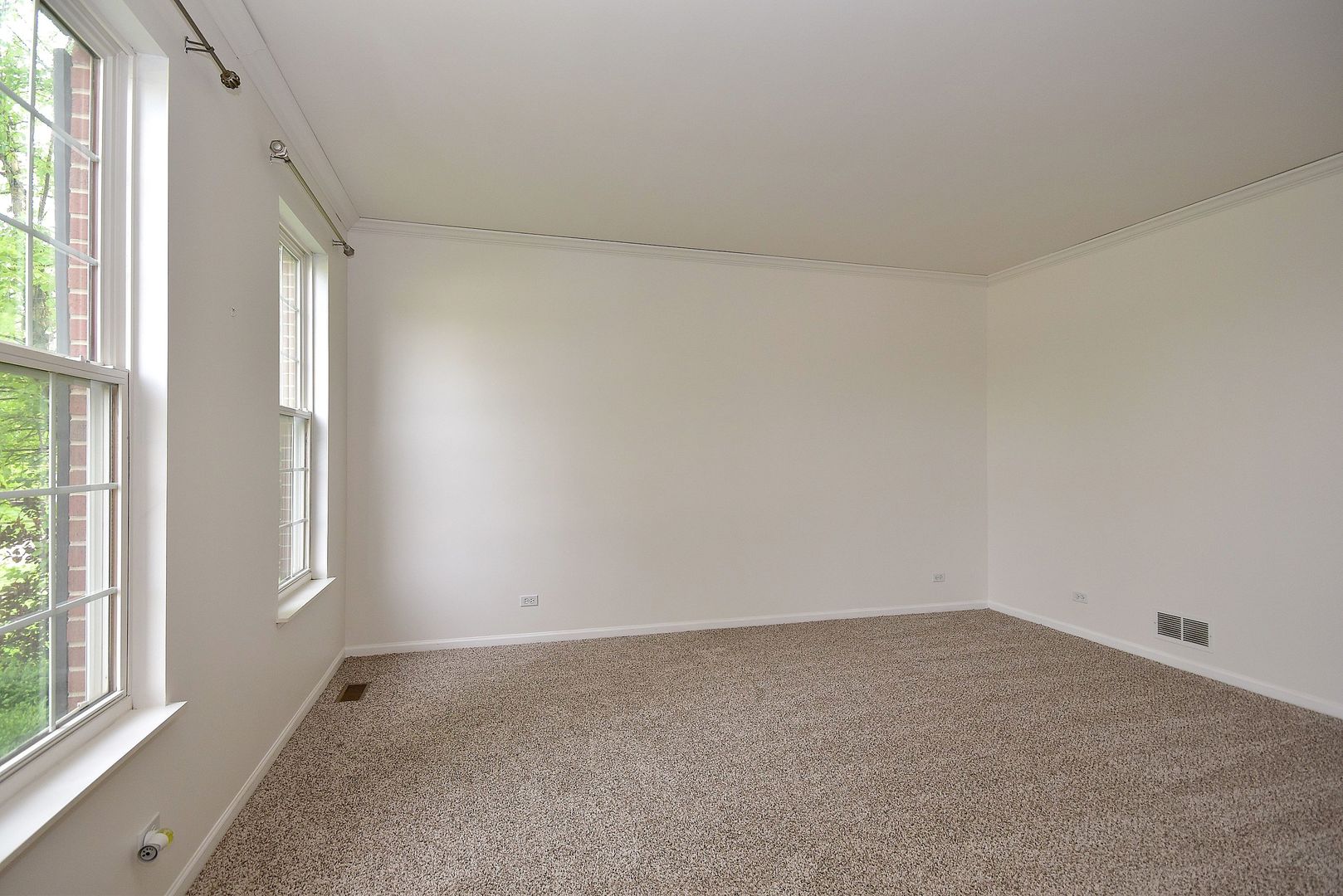 6050 Russell Drive Hoffman Estates, IL 60192 - Photo 15 of 33