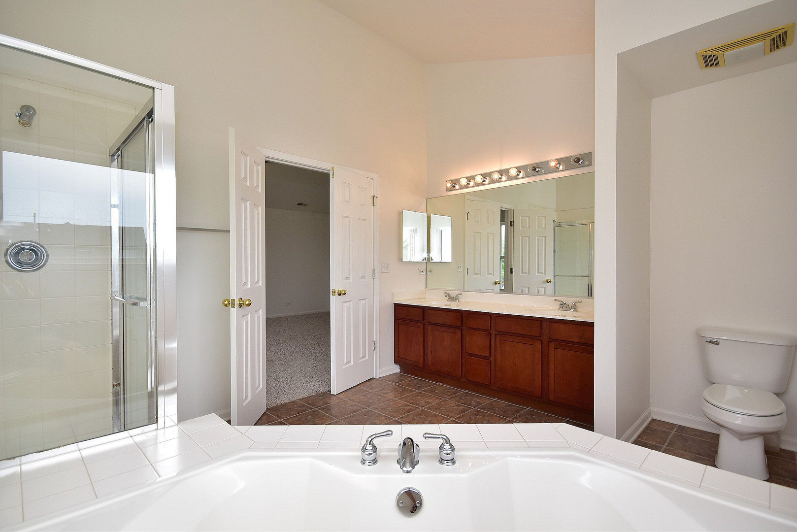 6050 Russell Drive Hoffman Estates, IL 60192 - Photo 22 of 33