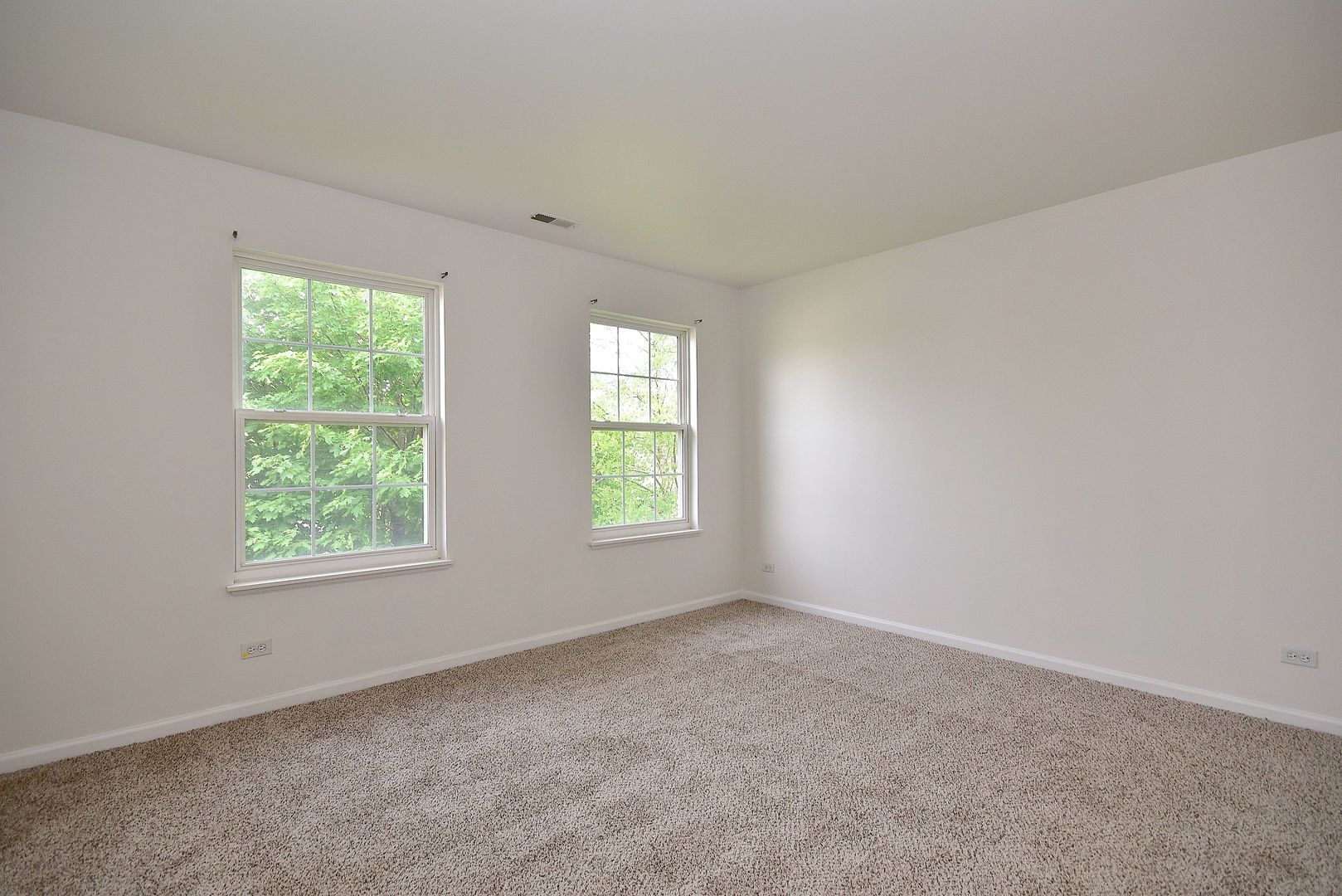 6050 Russell Drive Hoffman Estates, IL 60192 - Photo 24 of 33