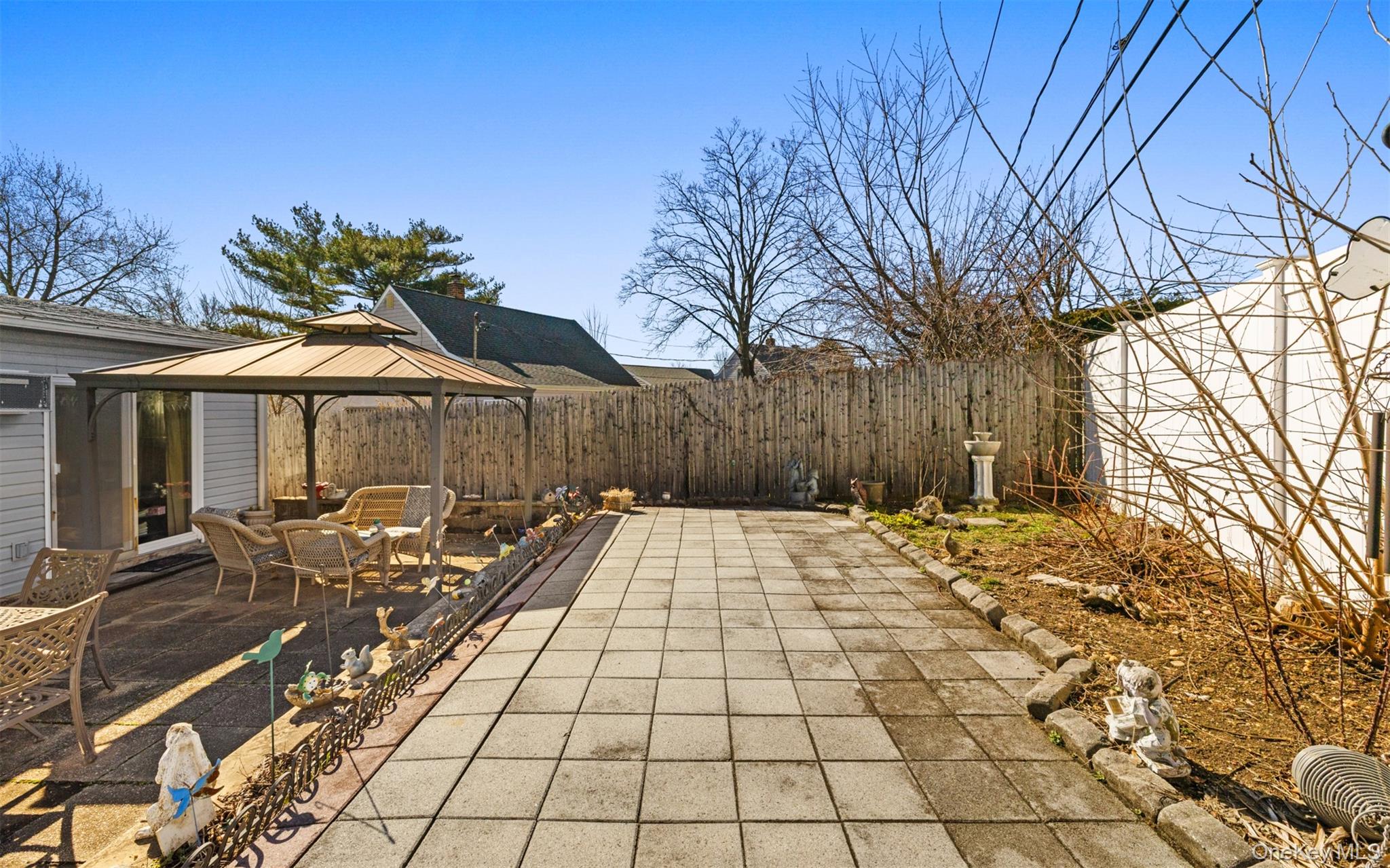 82 Barnyard Lane Levittown, NY 11756 - Photo 19 of 24