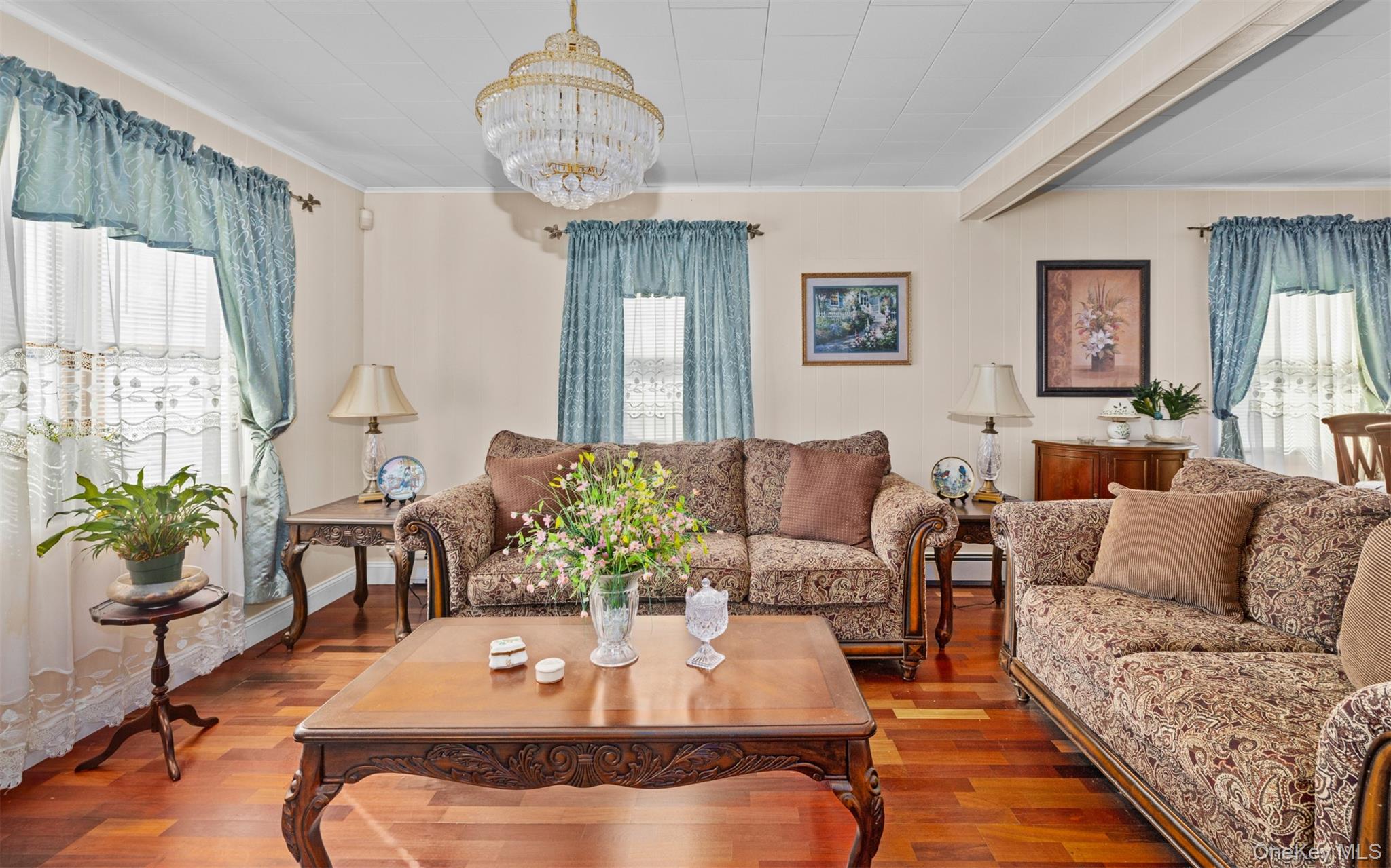 82 Barnyard Lane Levittown, NY 11756 - Photo 4 of 24