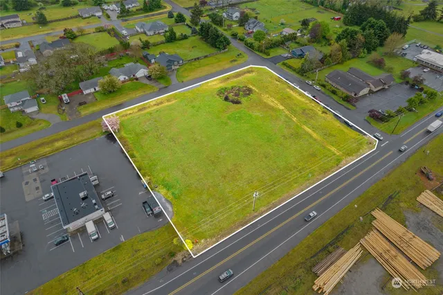 an aerial view of a tennis court