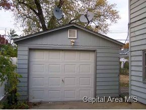 1635 West Adams Street Springfield, IL 62704 - Photo 4 of 10 Gallery Image 4