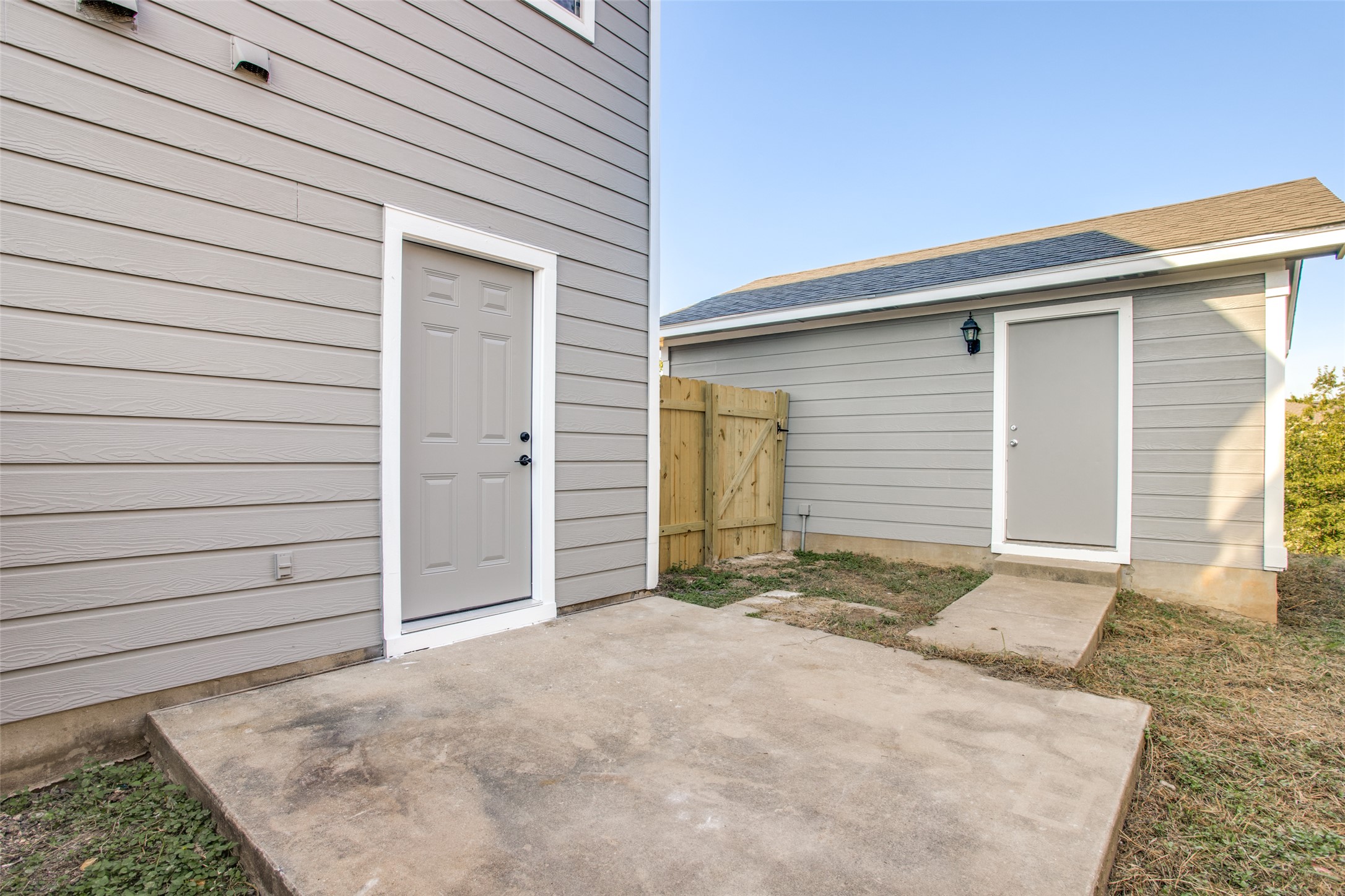 13145 Briarcreek Loop Manor, TX 78653 - Photo 23 of 25 a view of a house with backyard