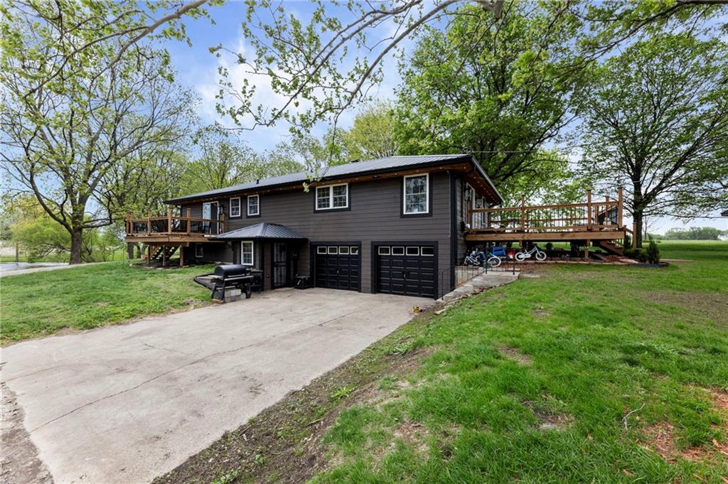 32240 Rockville Road Louisburg, KS 66053 - Photo 5 of 72