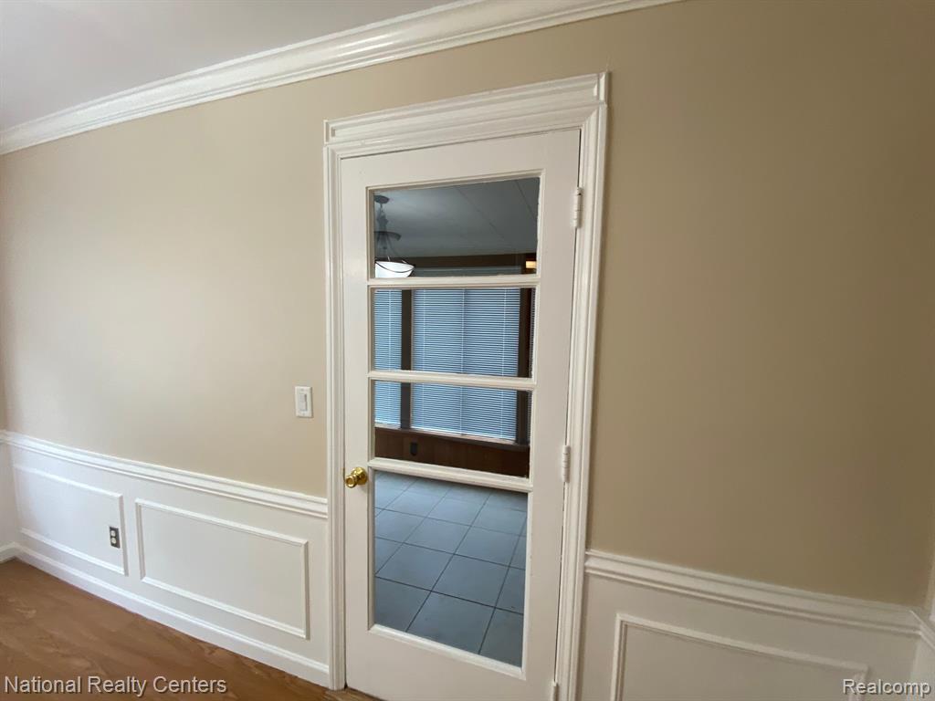 426 Moross Road Grosse Pointe, MI 48236 - Photo 14 of 36
