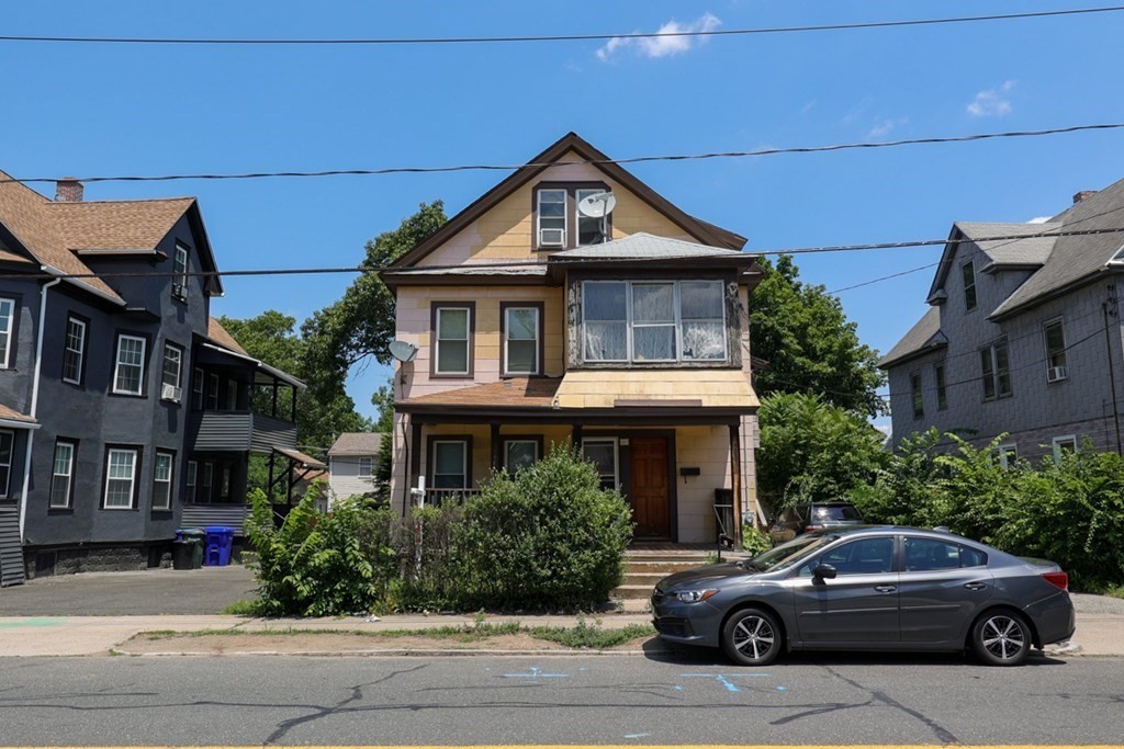 383 Nottingham Street Springfield, MA 01104 - Photo 1 of 4
