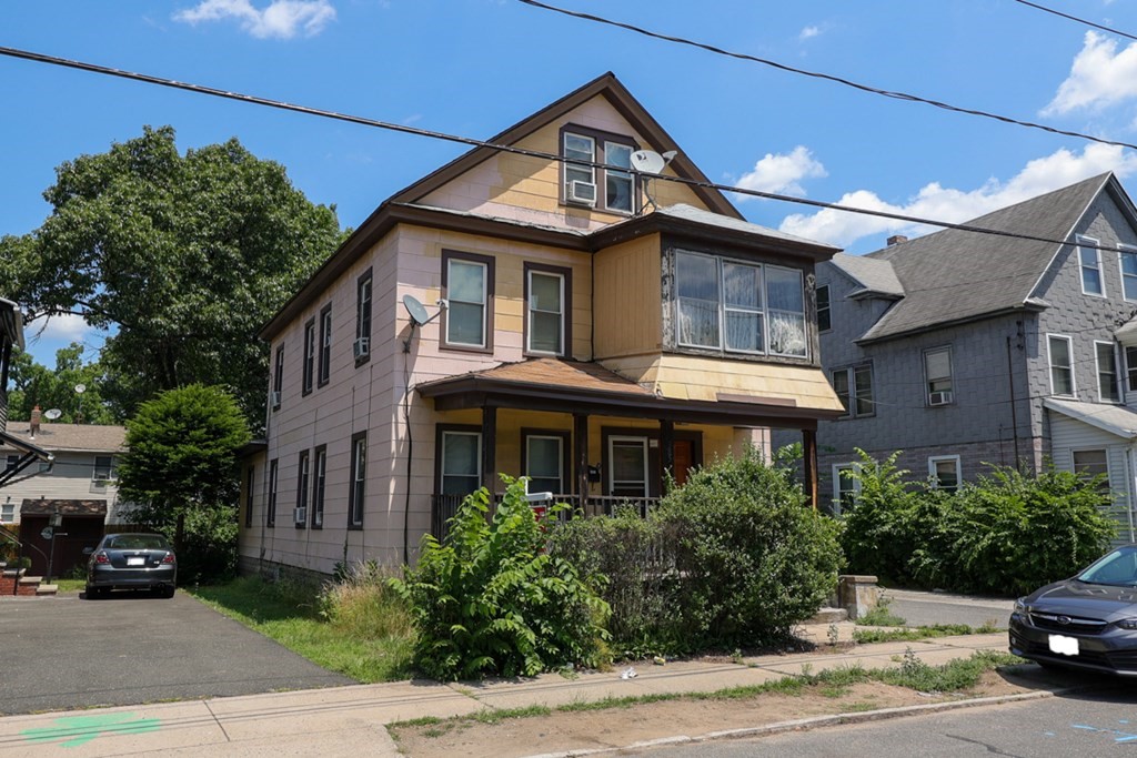 383 Nottingham Street Springfield, MA 01104 - Photo 3 of 4