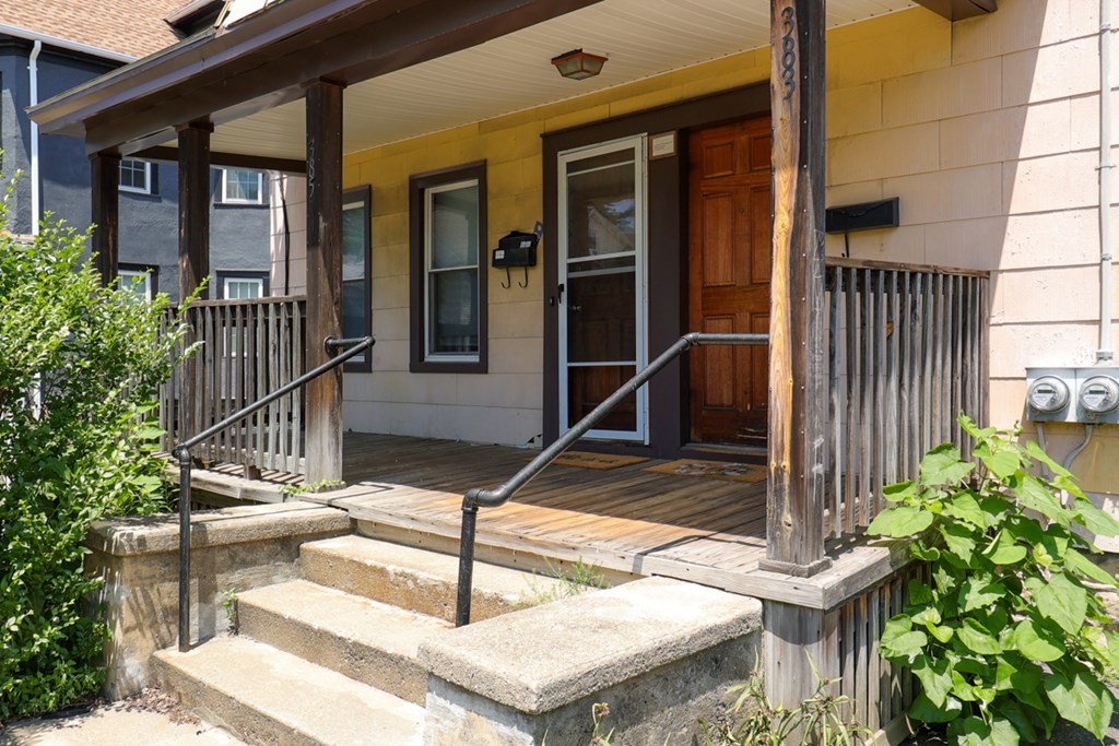 383 Nottingham Street Springfield, MA 01104 - Photo 4 of 4