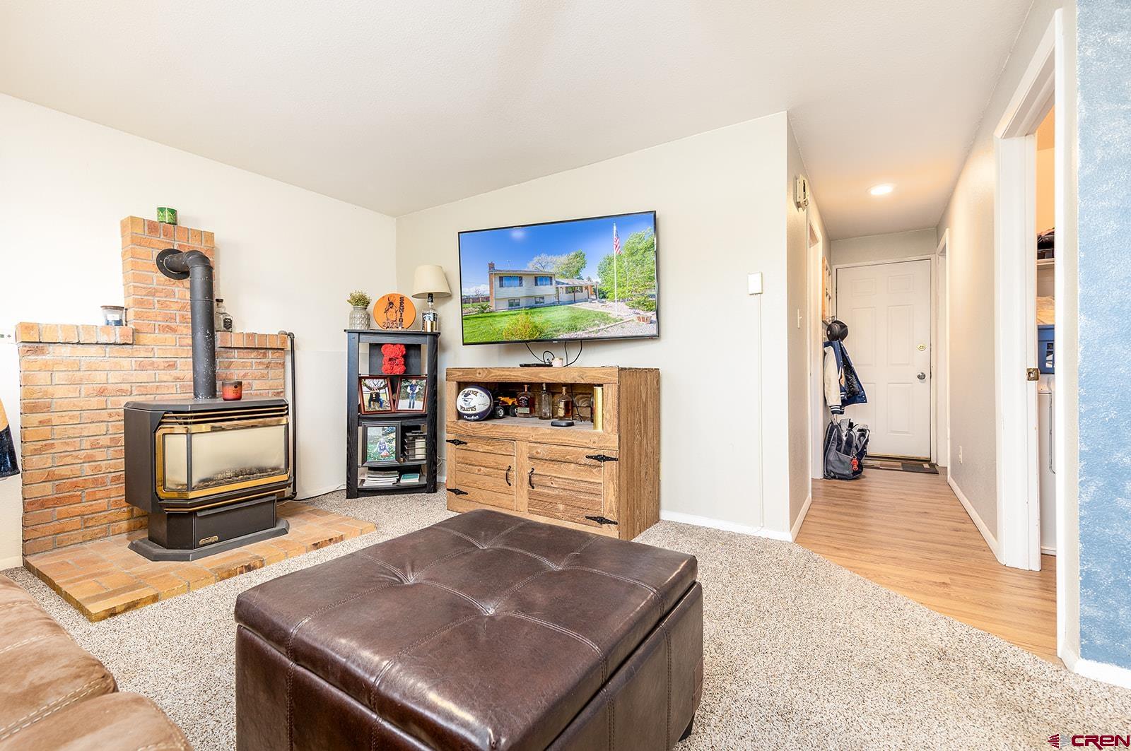 9467 6097 Road Montrose, CO 81401 - Photo 15 of 34 a view of a living room