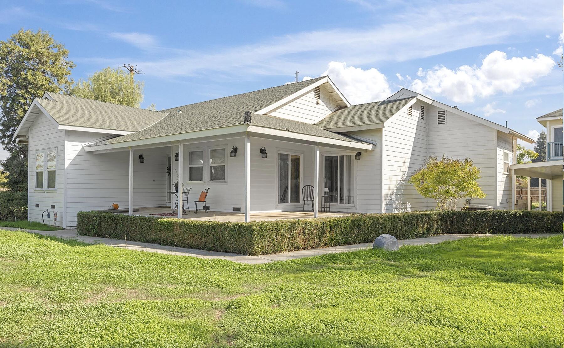 2535 West Visalia Road, Unit B Exeter, CA 93221 - Photo 80 of 81 Front of Property (2)