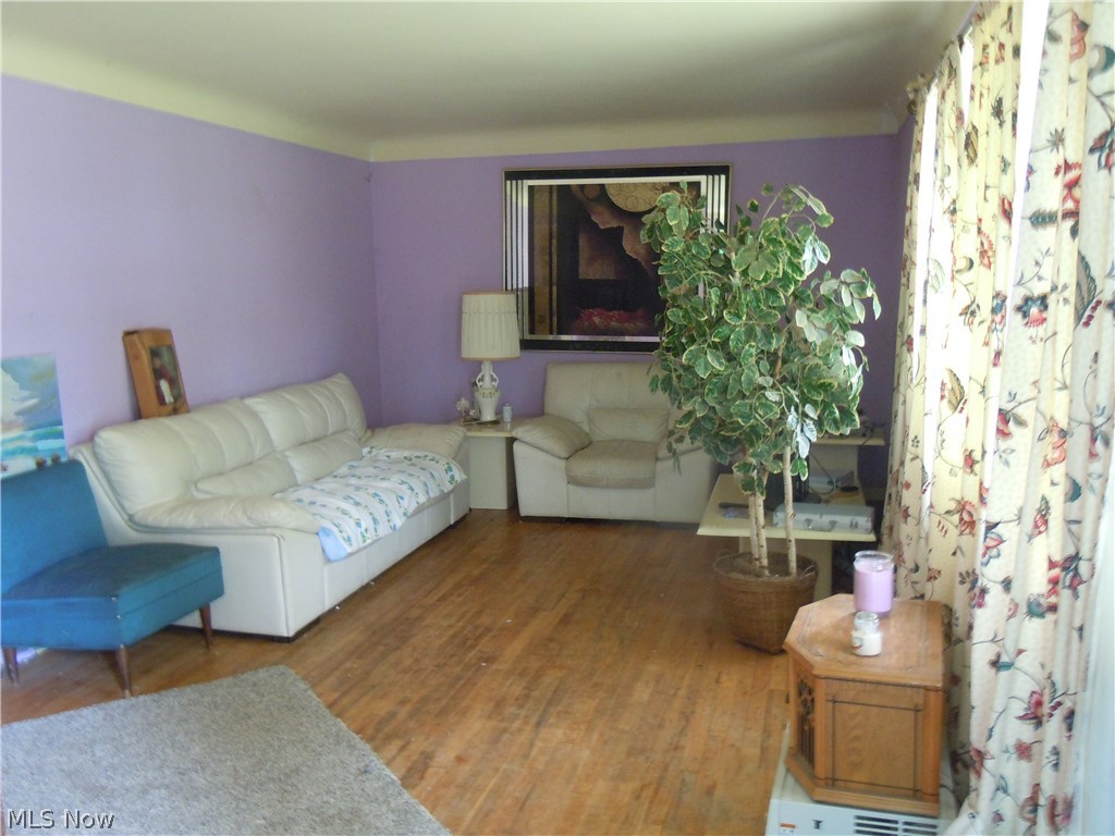 4713 Green Road Cleveland, OH 44128 - Photo 2 of 26