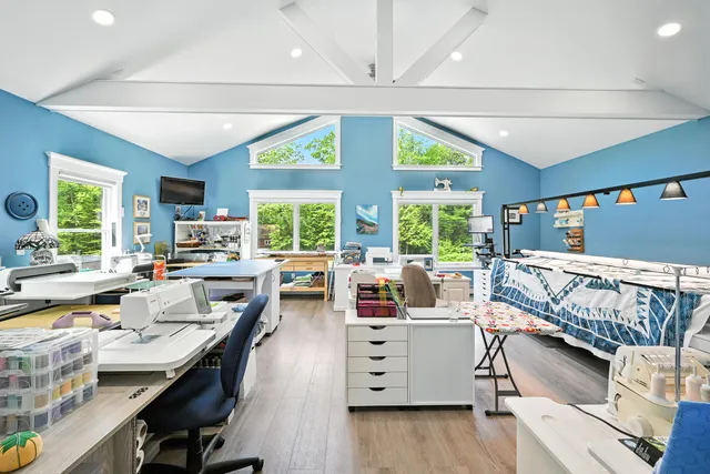 $979,900 | 6 Lufkin Lane, Mercer, ME 04957