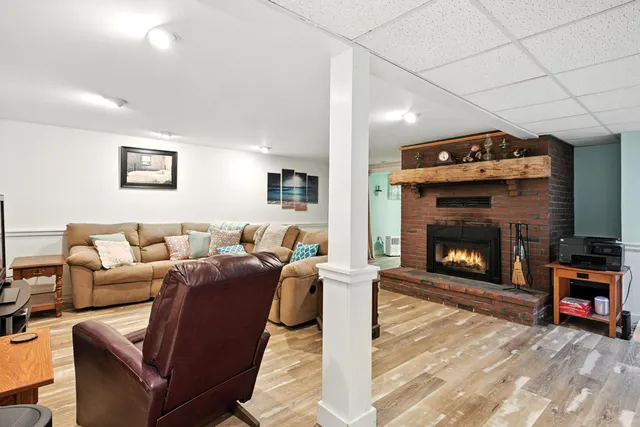 $979,900 | 6 Lufkin Lane, Mercer, ME 04957