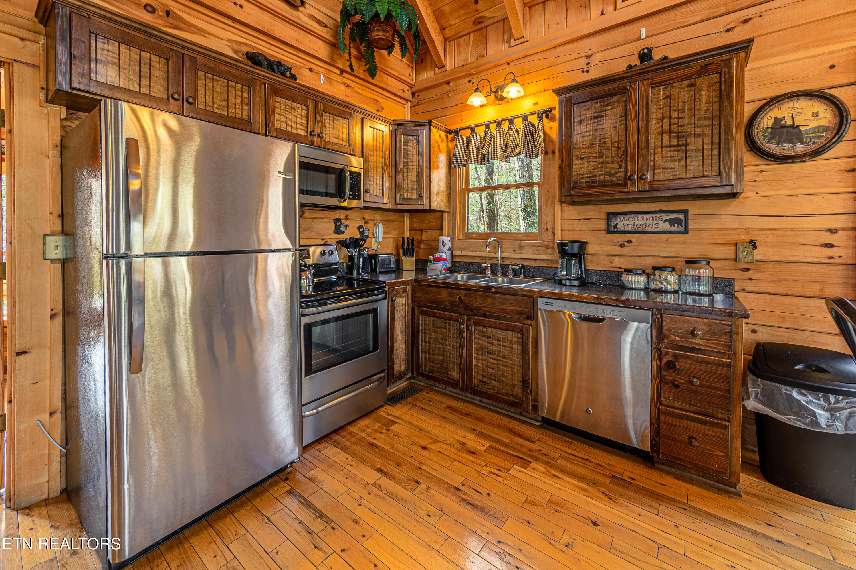 4303 Locke Ridge Way Sevierville, TN 37876 - Photo 9 of 32 Copy of 3 - Kitchen - 2