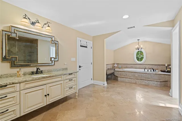 $3,749,000 | 12 Parish Drive, Locust Valley, NY 11560