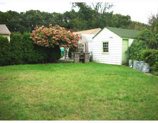 80 Laconia Road Cranston, RI 02920 - Photo 3 of 7 Exterior Back.