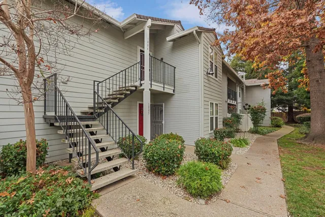 $289,950 | 2400 Eilers Lane, Unit 1806, Lodi, CA 95242